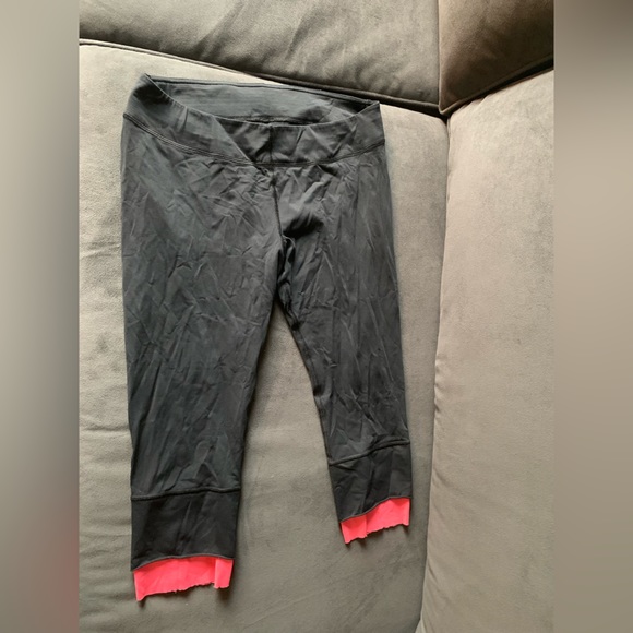 Lululemon tights - Picture 2 of 4